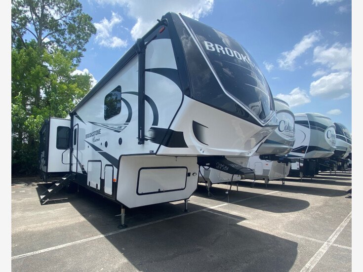 Thumbnail Photo undefined for New 2022 Coachmen Brookstone